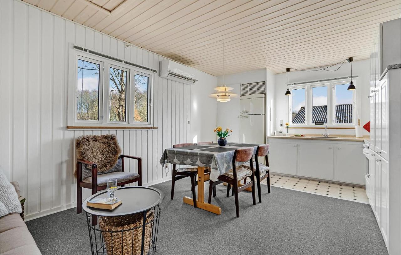 3 Bedroom Lovely Home In Give Uve Экстерьер фото
